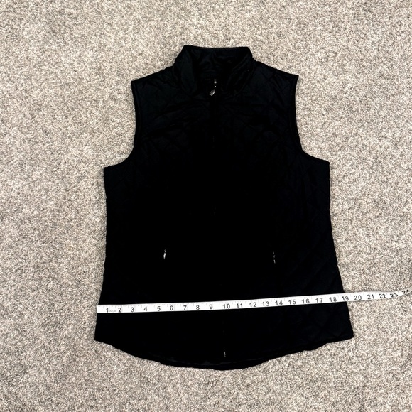 Northern Reflections Black Diamond Stitch Quilted Vest for Layering. Size S - Picture 7 of 8